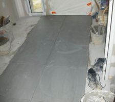 Pose du carrelage 60x60 en cours