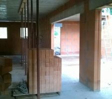 MARDI 1ER JUILLET: interieur, partie chambre/SDE/cellier/WC/ENTREE agauche, et salle a manger cuisine salon a droite