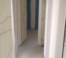 Dégagement chambres enfants et salle de bain