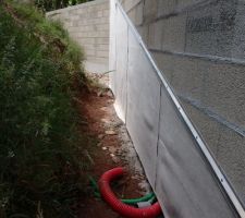 Isolation du sous-sol par pose d'un isolant de très bonne qualité.