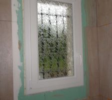 Modification de la fenêtre pour mettre du pvc et un oscillo battant