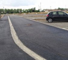 La route est goudronnée :)