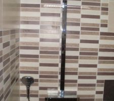 Salle de bain du bas presque termin&eacute;e