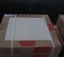 Voici le carrelage qu'on a choisi:
charme beige d'aspect brillant (45cm sur 45cm)de chez le roy merlin