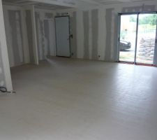 Chape liquide coul&eacute;e