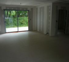 Chape liquide coul&eacute;e