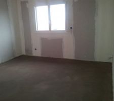 Chape toute fra&icirc;che. Apr&egrave;s 24h on peut marcher dessus, d&eacute;-li-ca-te-ment