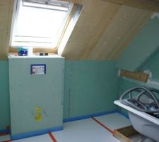 Salle de bain pose de l'isolant