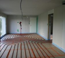 Salle &agrave; manger salon pose du plancher chauffant