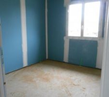 Cloisons finies (chambre)