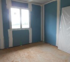 Cloisons finies (chambre)