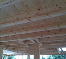 Mise en place du plancher étage et vue du RDC