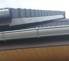 Toiture fini zinguerie sur planche de rive faite