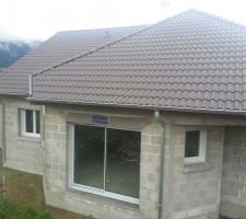 Toiture fini zinguerie sur planche de rive faite