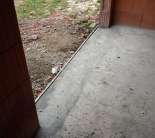 Seuil de porte de garage.