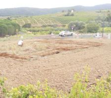 La pelle debut des travaux le lendemain de l'achat du terrain ils sont forts