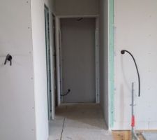Couloir de l'étage vers l'espace parents