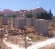 Aujourd'hui début du vide sanitaire à 35 degrés courageux les maçon de trouillas