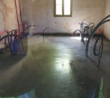 J apprends a faire des choses , mais il me semble qu il faut laisser faire les professionnels pour certaines choses. La c est l entreprise DSJ et fils qui sy colle et ils ont fait ca bien !!!