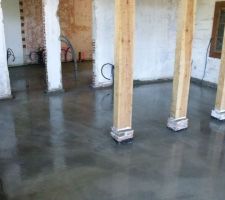 J apprends a faire des choses , mais il me semble qu il faut laisser faire les professionnels pour certaines choses. La c est l entreprise DSJ et fils qui sy colle et ils ont fait ca bien !!!