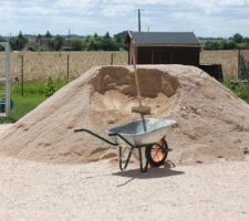 Livraison de 13 tonnes de calcaire sable (04) pour finition