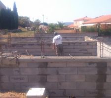 J 2 ils avancent à une vitesse phénoménale en plus le travail est très bien fait j'en suis très satisfait