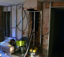 Pose des rails dans la cuisine