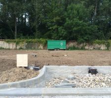 Notre petit terrain chéri de 403m2 avec 15m de façade et 27m de profondeur :)
