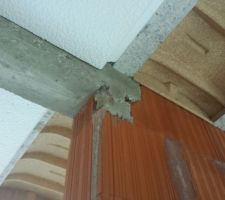 Poutre transversale, ma&ccedil;onnage bof au niveau de jonction garage