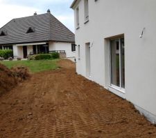 Remblais a l arrière de la maison