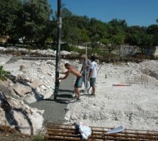 &Eacute;quipe en cours de coulage