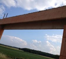 Pose des coffrets béton qui accueilleront les futurs stores BSO à lamelles.