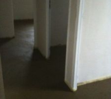 Chape avant carrelage