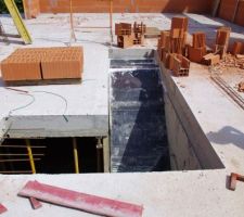 La descente de l'escalier.