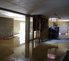 La descente de l'escalier.