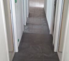 Carrelage du couloir