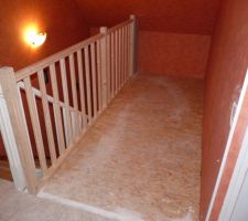 Le plancher qui attend son beau parquet