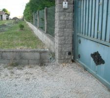 Découpe du mur de clôture pour création entrée