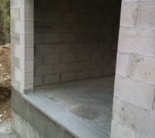 La baie vitr&eacute;e du s&eacute;jour, acc&egrave;s &agrave; la terrassse