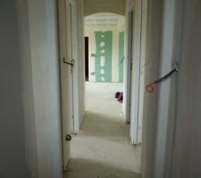 Couloir pris des WC