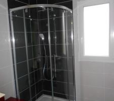 SALLE DE BAIN 1 ER ETAGE
