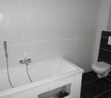 SALLE DE BAIN 1 ER ETAGE
