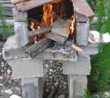 Barbecue de chantier sous la pluie...