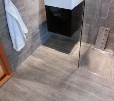 Carrelage choisi pour la salle de bain