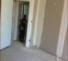 Enduits intérieurs en cours chambre de la grande.