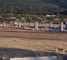 Notre futur terrain en second plan