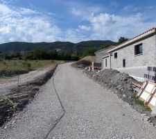 Avec le chemin d'accès du voisin