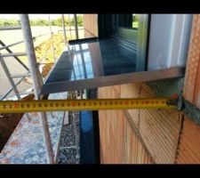 L'ITE fait 24 cm, avec la colle et le crépis ça va faire juste juste!