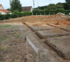 Finitions à la pelle des fonds de fouilles (photo 1)