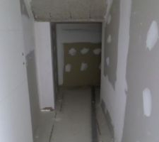 Placard sous escalier